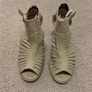 Tan chunky heels size 9